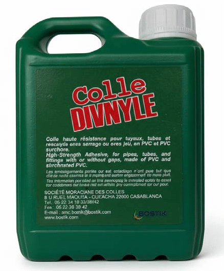 Colle à base de résine vinylique, idéale pour le collage du bois, du papier, du carton et d'autres matériaux poreux. Offre une adhérence forte et un séchage rapide.